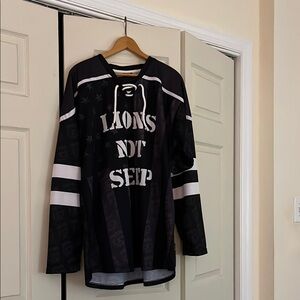 Men's Jersey Size XL NWOT